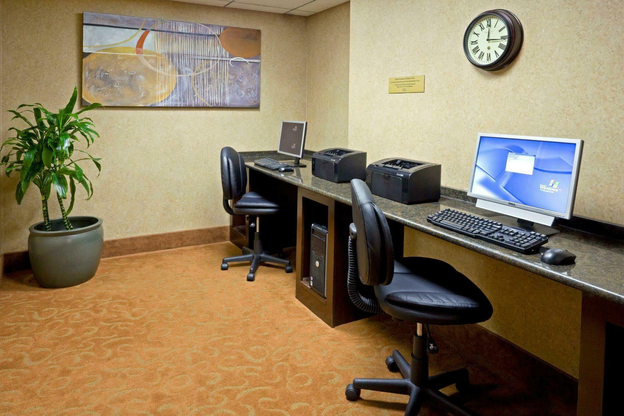 Holiday Inn & Suites Parsippany Fairfield By Ihg Extérieur photo